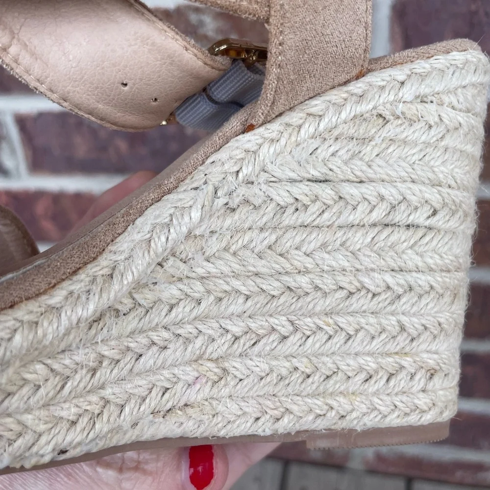Women’s Camel Color Ankle Strap Platform Wedge Sandals Size EU 36 US 5.5